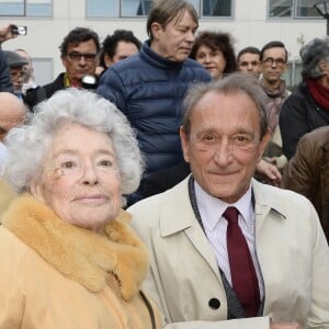 Claude Sarraute, Bertrand Delanoe à l'Inauguration de la Place Nathalie Sarraute par le maire de Paris Bertrand Delanoe en presence de la fille de l'ecrivaine Nathalie Sarraute, Claude Sarraute, a Paris le 7 Novembre 2013.