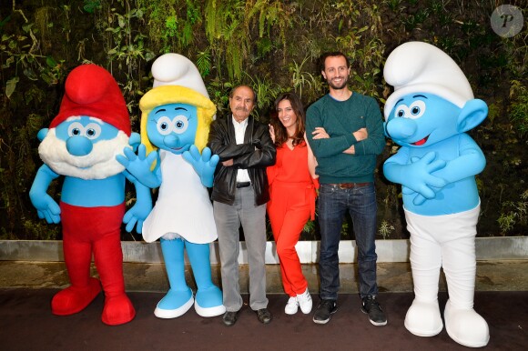 Gérard Hernandez, Laëtitia Milot et Arié Elmaleh au photocall du film "Les Schtroumpfs, le village perdu" au Pershing Hall à Paris le 27 mars 2017. © Guirec Coadic / Bestimage