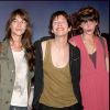 Jane Birkin entourée de ses filles Charlotte Gainsbourg et Lou Doillon à l'avant-première de Spiderman 3 à Paris en avril 2007.