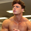 En quelques années Adrien ("Les princes de l'amour 4") s'est beaucoup musclé !