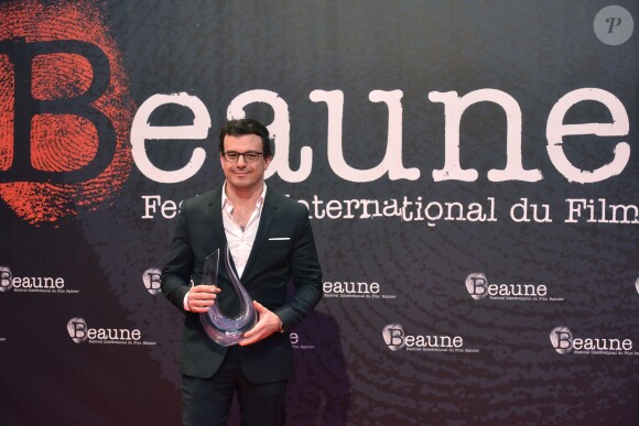 Juan Carlos Medina reçoit le Prix Spécial Police pour son film "The Lime House Golem" lors de la cérémonie de clôture de la 9ème édition du Festival International du Film Policier de Beaune, le 1er avril, 2017. © Giancarlo Gorassini/Bestimage