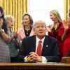 Donald, Ivanka et Melania Trump dans le Bureau Oval à la Maison Blanche. Washington, le 28 février 2017.