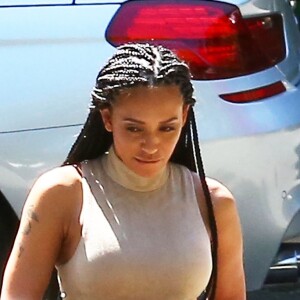 Mel B à la sortie de son domicile, Los Angeles, après son annonce officielle de son divorce avec Stephen Bela­fonte, le 5 avril 2017.
