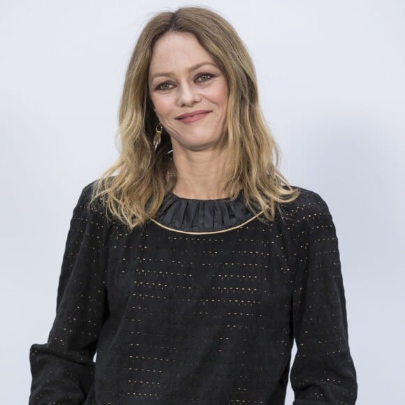 Vanessa Paradis lors du photocall au défilé de mode "Chanel" collection prêt-à-porter Automne-Hiver 2017/2018 au Grand Palais à Paris, France, le 7 mars 2017. © Olivier Borde/Bestimage