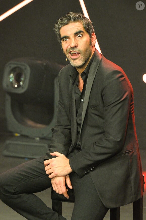 Exlcusif - Ary Abittan sur la scène de la Cigale lors de son nouveau spectacle "My story" à Pari le 4 mars 2017. © Coadic Guirec/Bestimage