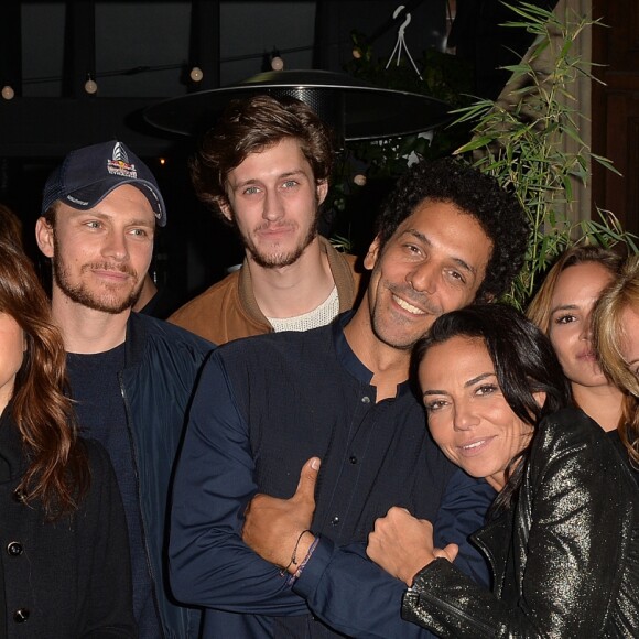 Exclusif - Roby Schinasi, Jean-Baptiste Maunier, Tomer Sisley, sa compagne Sandra de Matteis (Sandra Zeitoun de Matteis), Léa Arnezeder et Lorie (Laure Pester) - Soirée de lancement du restaurant "Hardy" le 18 octobre 2016. Sandra de Matteis, directrice de l'agence Sandra & Co, a lancé "Hardy" le restaurant ouvert par son compagnon, Tomer Sisley en association avec Ben Delpech, restaurateur depuis 20 ans. Situé au 44 Bd Voltaire dans le 11ème à Paris, "Hardy" est un bistrot où l'on déguste des plats traditionnels revisités. Passionné de gastronomie, amoureux de la vie et touche à tout, Tomer Sisley s'investit pleinement dans ce nouveau projet! © Veeren/Bestimage (No Web No Blog pour la Belgique et la Suisse)18/10/2016 - Paris