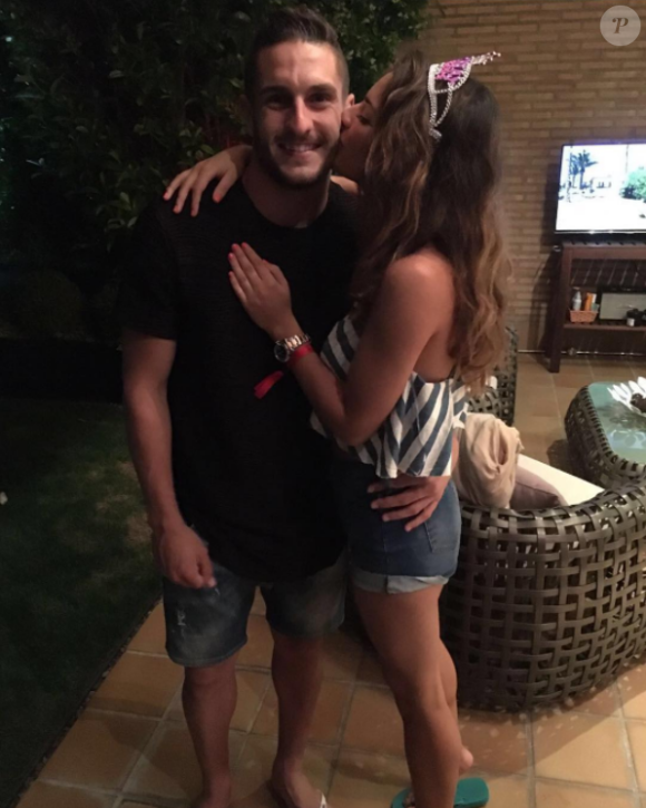 Koke (Atletico Madrid) et sa compagne Beatriz Espejel lors du 27e anniversaire de celle-ci en janvier 2017, photo Instagram.