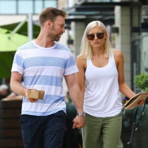 L'ancienne nourrice des enfants de Mel B, Lorraine Giles, de sortie avec son mari Michaeel Bleau à Los Angeles, le 6 avril 2017.