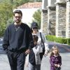 Kourtney Kardashian et Scott Disick emmènent leurs enfants Mason et Penelope au cinéma à Calabasas. Le 8 avril 2017.