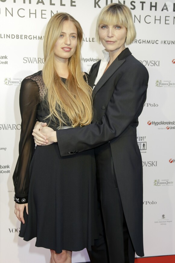 Le top model Nadja Auermann et sa fille Cosima Auermann - Vernissage de l'exposition "Peter Lindbergh, From Fashion to Reality" à Munich. Le 11 avril 2017.
