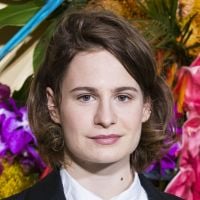 Christine and the Queens : Elle dévoile sa nouvelle tête...