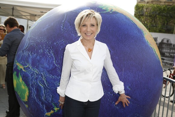 Evelyne Dhéliat - Inauguration du 13ème Forum International de la Météo et du Climat à l'Hôtel de Ville de Paris, le 27 mai 2016. © Christophe Aubert via Bestimage