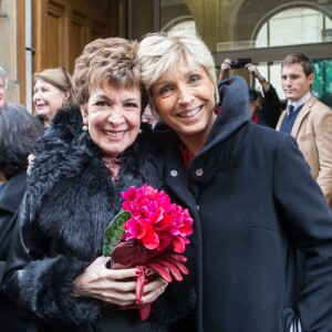 Catherine Laborde et son amie Evelyne Dhéliat à Paris, le 9 novembre 2013.