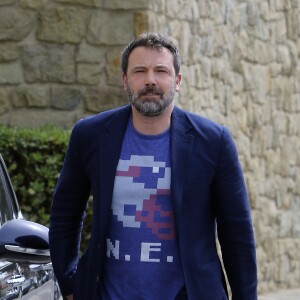 Jennifer Garner et Ben Affleck se rendent à l'église avec leurs enfants Violet, Seraphina et Samuel à Los Angeles, le 9 avril 2017