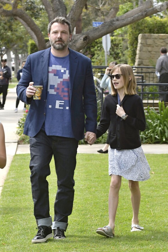 Jennifer Garner et Ben Affleck se rendent à l'église avec leurs enfants Violet, Seraphina et Samuel à Los Angeles, le 9 avril 2017