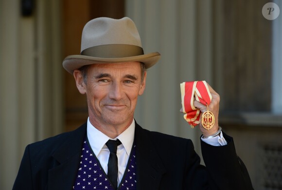 Sir Mark Rylance a été anobli dans l'ordre de l'empire britannique par le prince William lors d'une cérémonie à Buckingham Palace le 19 avril 2017.