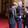 Victoria Beckham a été décorée (OBE) dans l'ordre de l'empire britannique par le prince William lors d'une cérémonie à Buckingham Palace le 19 avril 2017.