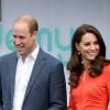 Kate Middleton, duchesse de Cambridge, le prince William et le prince Harry inauguraient ensemble le 20 avril 2017 la Global Academy de Hayes, à l'ouest de Londres, qui forment des étudiants aux métiers des médias.
