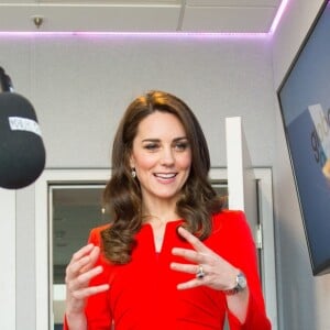 Kate Middleton, duchesse de Cambridge, le prince William et le prince Harry inauguraient ensemble le 20 avril 2017 la Global Academy de Hayes, à l'ouest de Londres, qui forment des étudiants aux métiers des médias.