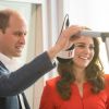 Kate Middleton, duchesse de Cambridge, le prince William et le prince Harry inauguraient ensemble le 20 avril 2017 la Global Academy de Hayes, à l'ouest de Londres, qui forment des étudiants aux métiers des médias.