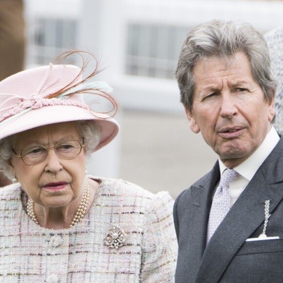 La reine Elizabeth II assistait aux courses à l'hippodrome de Newbury, le 21 avril 2017, le jour de son 91e anniversaire.