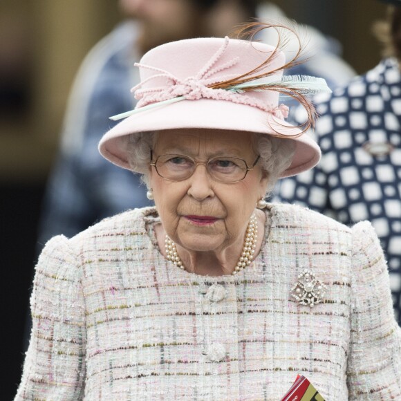 La reine Elizabeth II assistait aux courses à l'hippodrome de Newbury, le 21 avril 2017, le jour de son 91e anniversaire.
