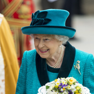 La reine Elizabeth II d'Angleterre lors de la messe du Jeudi Saint en la cathédrale de Leicester, le 13 avril 2017.