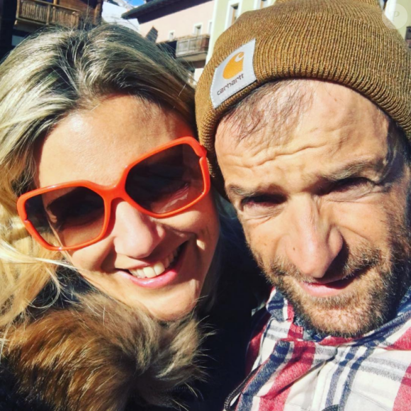 Michele Scarponi et sa compagne Emma, photo Instagram le 27 décembre 2016. Le coureur cycliste italien de l'équipe Astana a été tué samedi 22 avril 2017 par un camion lors d'une sortie d'entraînement près de chez lui dans la province d'Ancône.