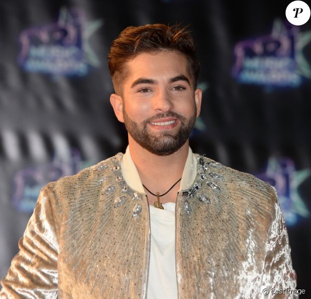 kendji girac devoile un gros tatouage certains fans le critiquent purepeople