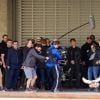 Tom Cruise tourne en présence de sa doublure une scène du prochain épisode de Mission Impossible 6 quai Austerlitz à Paris le 24 avril 2017.