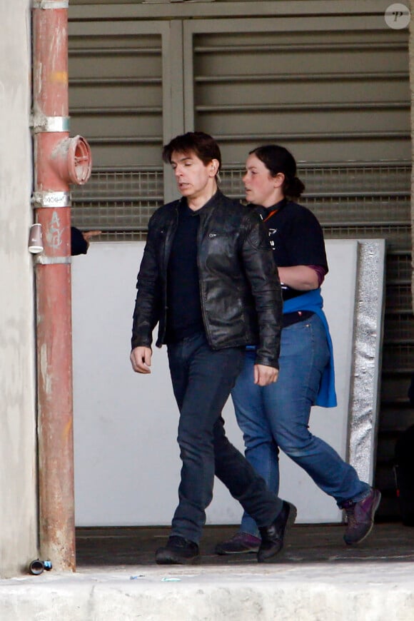 Doublure de Tom Cruise, Sean Francis George - Tom Cruise tourne une scène du prochain épisode de Mission Impossible 6 quai Austerlitz à Paris le 24 avril 2017.