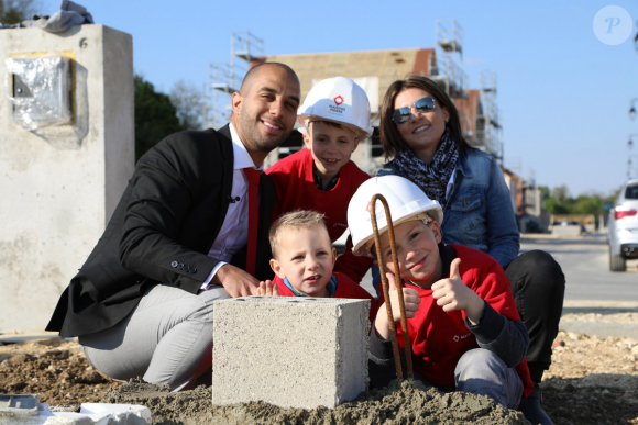 Les travaux de la maison de la famille de Céline, offerte par Cyril Hanouna et réalisée par Maisons Pierre, avance à grands pas ! Avril 2017.