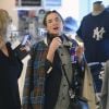 Exclusif - Demi Moore, presque méconnaissable, fait du shopping à New York le 17 avril 2017.