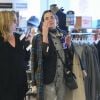 Exclusif - Demi Moore, presque méconnaissable, fait du shopping à New York le 17 avril 2017.