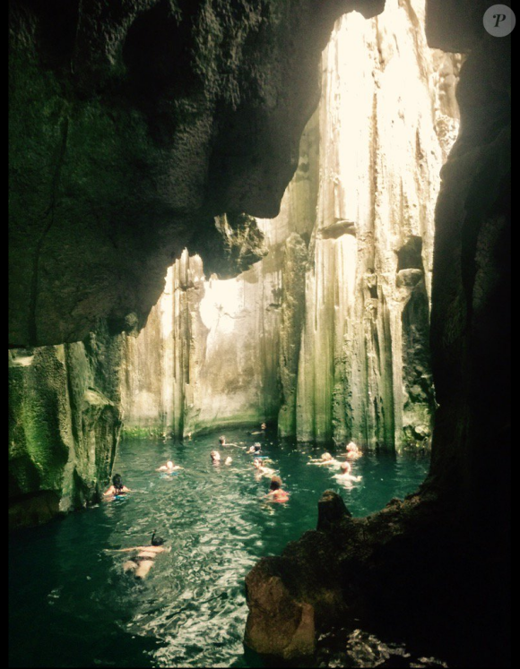 Denis Brogniart aux île Fidji pour le tournage de la nouvelle saison de "Koh-Lata". Avril-mai 2017.