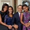 La famille Obama pour un portrait familiale au bureau oval, le 11 décembre 2011 à Washington - Pete Souza/Photoshot/ABACAPRESS.COM