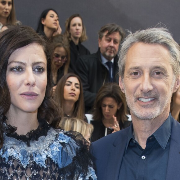 Anna Mouglalis et Antoine de Caunes - Défilé Chanel, collection croisière 2018 au Grand Palais à Paris. Le 3 mai 2017.  © Olivier Borde/ Bestimage