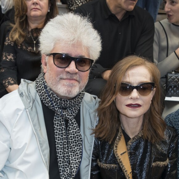 Adriana Ugarte, Pedro Almodovar, Isabelle Huppert et Mélita Toscan du Plantier - Défilé Chanel, collection croisière 2018 au Grand Palais à Paris. Le 3 mai 2017. © Olivier Borde/ Bestimage