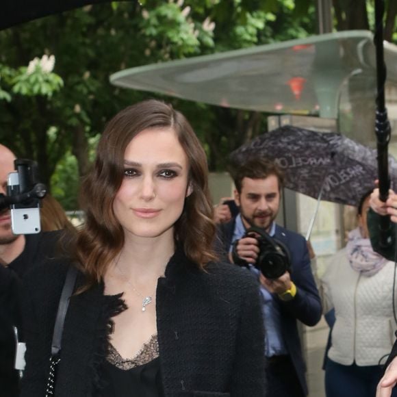 Keira Knightley - Défilé Chanel, collection croisière 2018 au Grand Palais à Paris. Le 3 mai 2017. © CVS / Bestimage