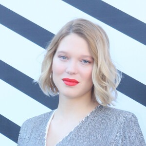 Léa Seydoux (enceinte) - Arrivées au défilé de mode prêt-à-porter printemps-été 2017 "Louis Vuitton" place Vendôme à Paris. Le 5 octobre 2016 © CVS-Veeren / Bestimage