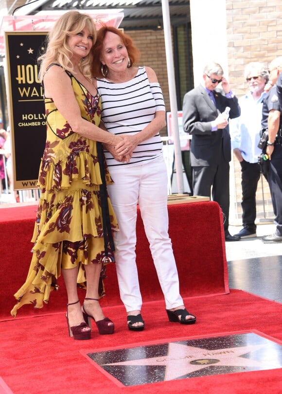 Goldie Hawn et sa soeur Patricia Hawn - Goldie Hawn et son compagnon Kurt Russell reçoivent leurs étoiles sur le Walk of Fame au 6201 Hollywood blvd à Hollywood, le 4 mai 2017