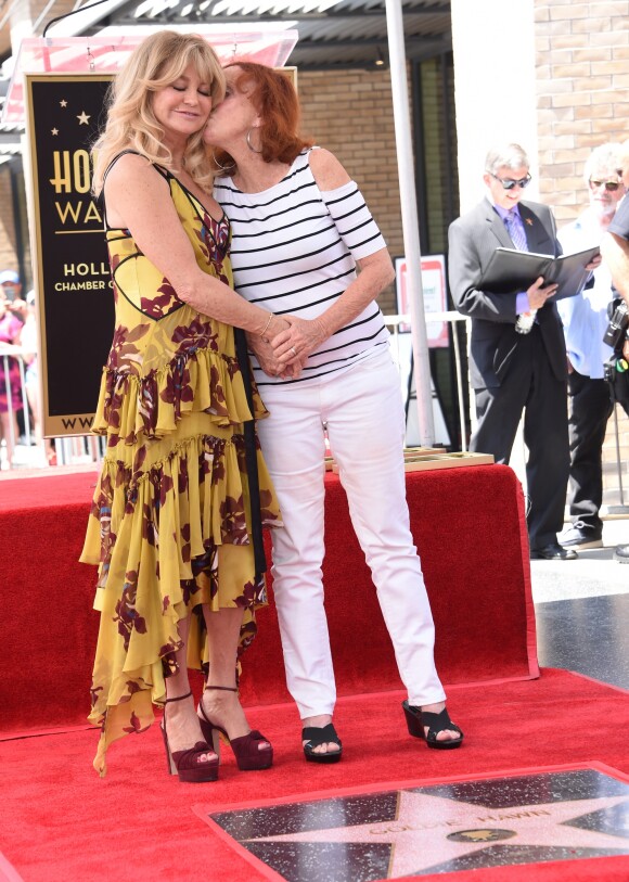 Goldie Hawn et sa soeur Patricia Hawn - Goldie Hawn et son compagnon Kurt Russell reçoivent leurs étoiles sur le Walk of Fame au 6201 Hollywood blvd à Hollywood, le 4 mai 2017
