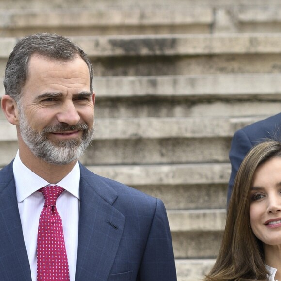 Le roi Felipe VI et la reine Letizia d'Espagne inauguraient le 4 mai 2017 à la Bibliothèque Nationale d'Espagne à Madrid une exposition consacrée aux Trésors manuscrits de l'Université de Salamanque dans le cadre des 800 ans de la faculté.