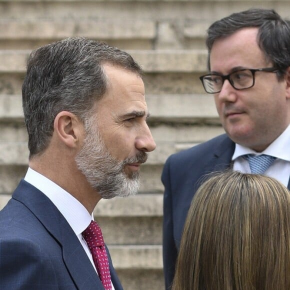 Le roi Felipe VI et la reine Letizia d'Espagne inauguraient le 4 mai 2017 à la Bibliothèque Nationale d'Espagne à Madrid une exposition consacrée aux Trésors manuscrits de l'Université de Salamanque dans le cadre des 800 ans de la faculté.