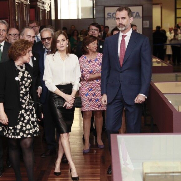 Le roi Felipe VI et la reine Letizia d'Espagne ont inauguré le 4 mai 2017 à la Bibliothèque Nationale d'Espagne à Madrid une exposition consacrée aux Trésors manuscrits de l'Université de Salamanque dans le cadre des 800 ans de la faculté.