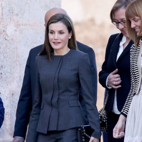 La reine Letizia d'Espagne assiste à l'inauguration du 12ème séminaire international du language et du journalisme à San Millán de la Cogolla le 3 mai 2017.