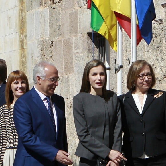 La reine Letizia d'Espagne assiste à l'inauguration du 12ème séminaire international du language et du journalisme à San Millán de la Cogolla le 3 mai 2017.