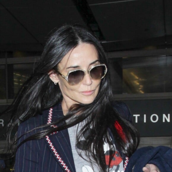 Demi Moore arrive à l'aéroport de LAX à Los Angeles, le 27 mai 2016 '