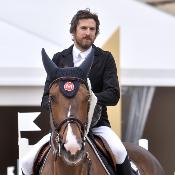 Guillaume Canet lors de la remise du Prix du Grand Trianon lors du 1er Jumping International du château de Versailles, France, le vendredi 5 mai 2017. © Giancarlo Gorassini/Bestimage