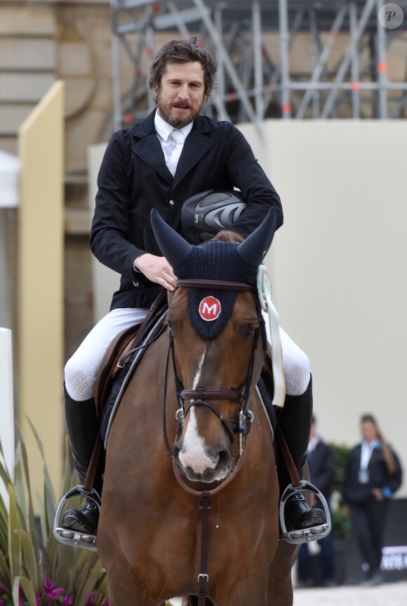 Guillaume Canet lors de la remise du Prix du Grand Trianon lors du 1er Jumping International du château de Versailles, France, le vendredi 5 mai 2017. © Giancarlo Gorassini/Bestimage